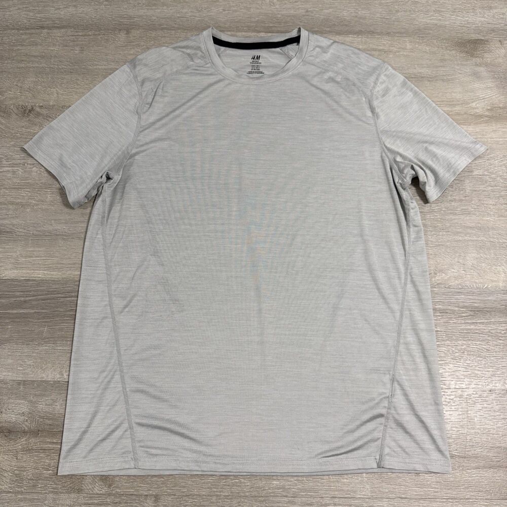 H&M Shirt Men’s Gray Large Stretch Performance Training Workout Athletic Tee